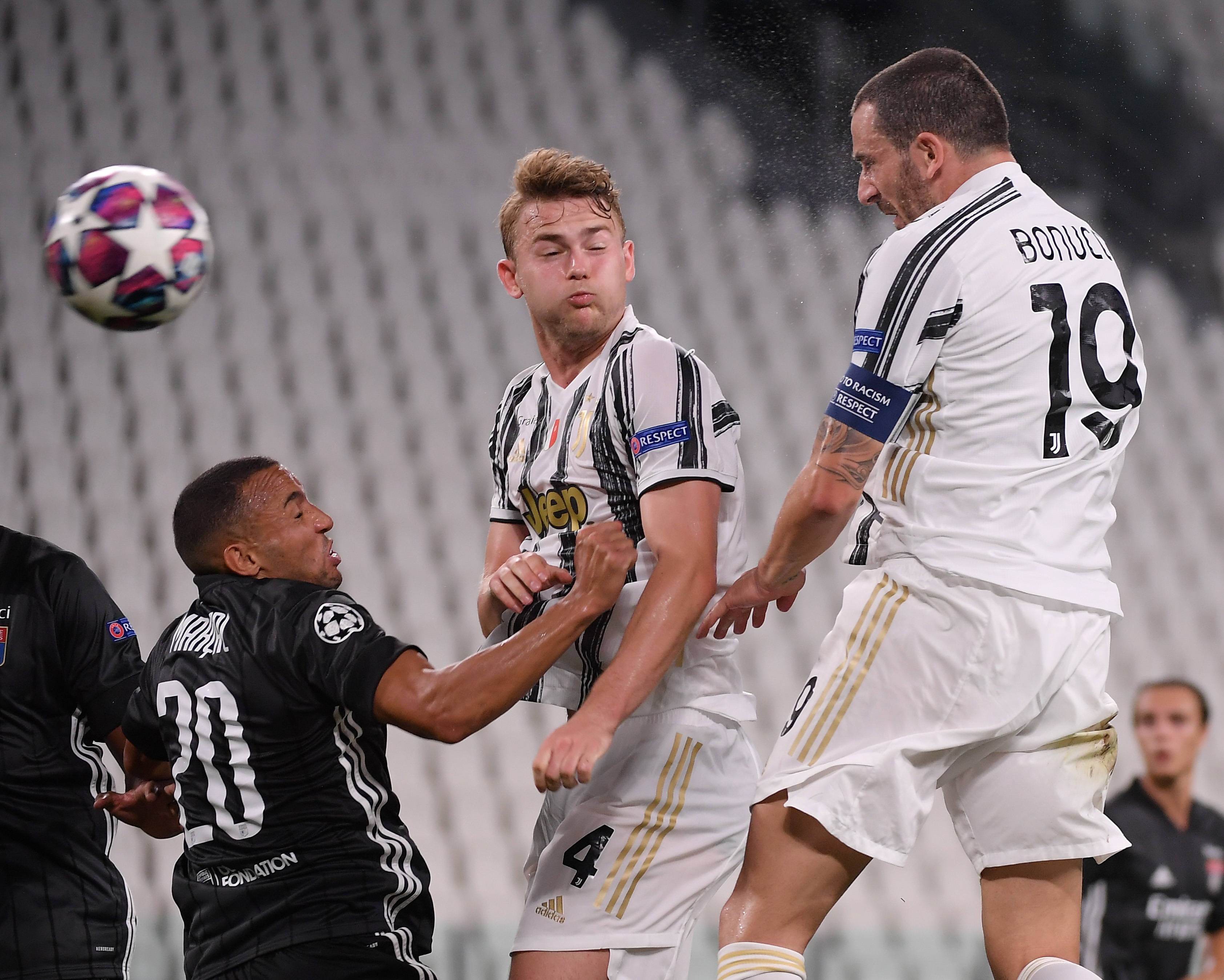 包含法甲赛程吃紧,尤文图斯集结日队长鼓劲,话题不断,赛程密集仍需轮换的词条-爱游戏体育下载